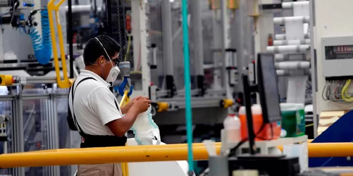 En términos anuales, Puebla registró una caída en actividad industrial, según elInegi