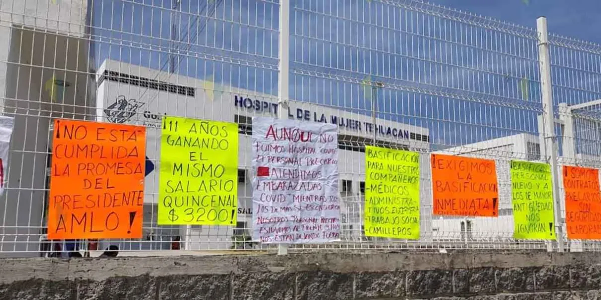 Enfermeras protestan en el Hospital de la Mujer en Tehuacán, exigen basificación