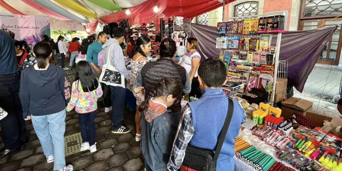 Por regreso a clases, Feria de Artículos Escolares en Huauchinango