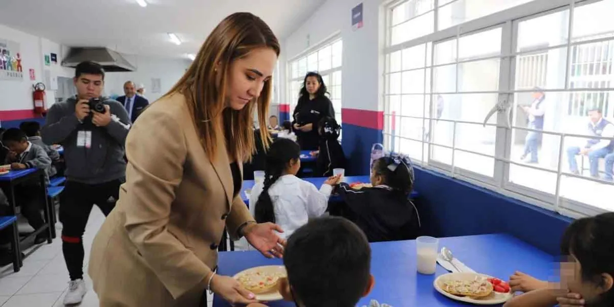 Claudia Barrientos brinda informe durante su gestión en el DIF Municipal