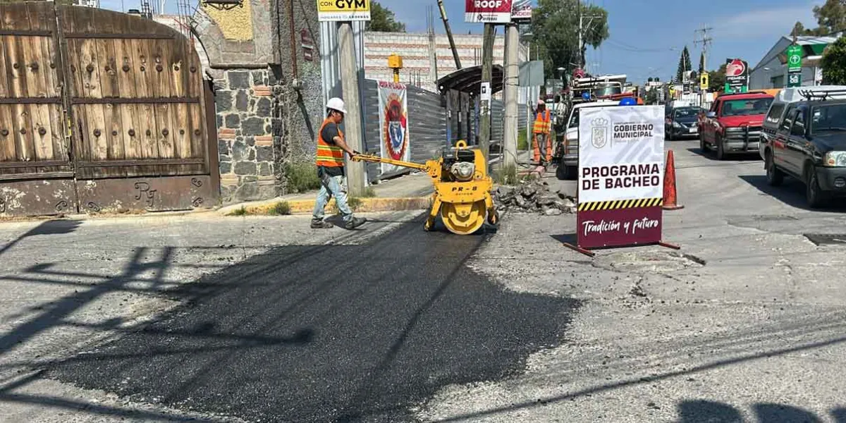 Gobierno de Cuautlancingo arranca programa emergente 'BacheAndo'