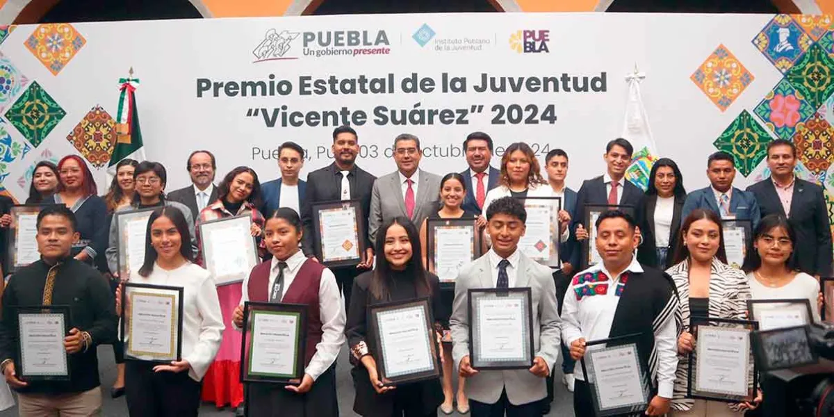 Alumnos y egresados BUAP reciben Premio de la Juventud “Vicente Suárez” 2024