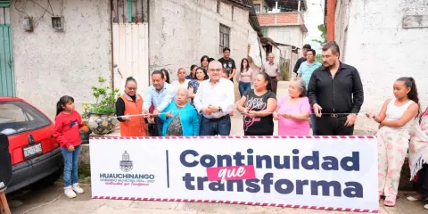 Nuevo andador y escalinatas en la colonia Petrolera de Huauchinango