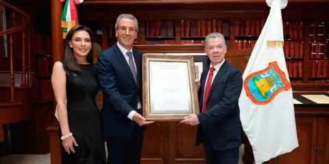 Sostiene Pepe Chedraui encuentro bilateral con el expresidente Juan Manuel Santos de Colombia