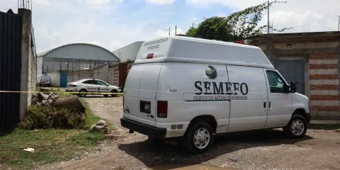 Tiran ‘encostalado’ cerca del Mercado Morelos