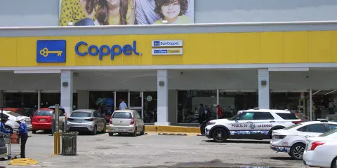 Armados y con marros, roban tienda Coppel en Soriana Torrecillas