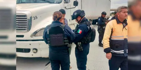 Frustra Policía Estatal robo de tractocamión. También rescatan a mujer privada de la libertad