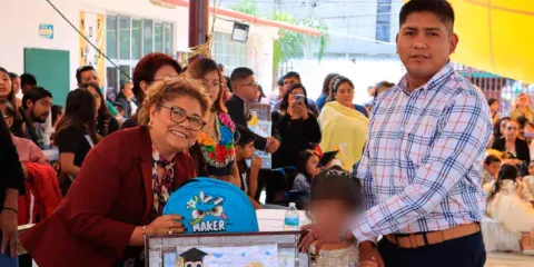 Preside Tere Alfaro clausuras de los CAIC de Cuautlancingo 
