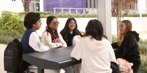 Rectora BUAP recibe a estudiantes de nuevo ingreso para el ciclo escolar Otoño 2025