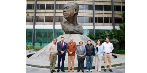 PEMEX respalda a Puebla con 3,500 toneladas de asfalto y combustibles por combate al robo de hidrocarburos