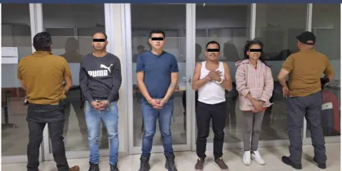 FGE Puebla detiene a cuatro personas por narcomenudeo en la colonia Miguel Hidalgo