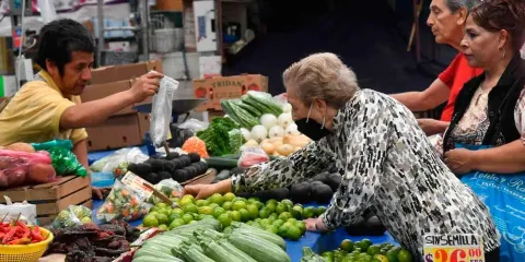 Precio del limón, pollo y azúcar a la baja; el huevo a la alza