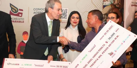 Entrega Pepe Chedraui cheques de “Tu Crédito Imparable” para micro, pequeñas y medianas empresas