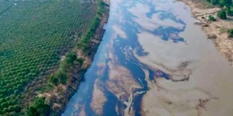 Derrame de combustible contaminó el río Pantepec; daño ambiental llegó a Veracruz