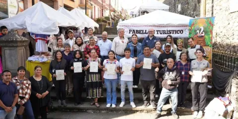 Fortalecen profesionalización de prestadores de servicios en Huauchinango