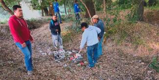 Vecinos de San Rafael Tlanalapan realizan jornada de limpieza y reforestación