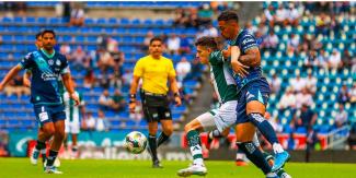 Pese a partido soso, Puebla vende a Santos Laguna con gol de último minuto