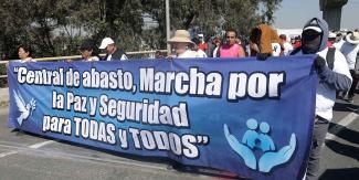 Exigen seguridad cientos de bodegueros y comerciantes de la Central de Abasto 