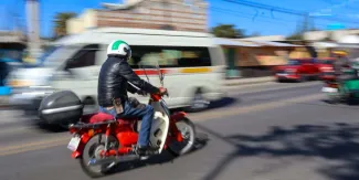 Motociclistas portarán DISPOSITIVO que los vigilará por la ciudad