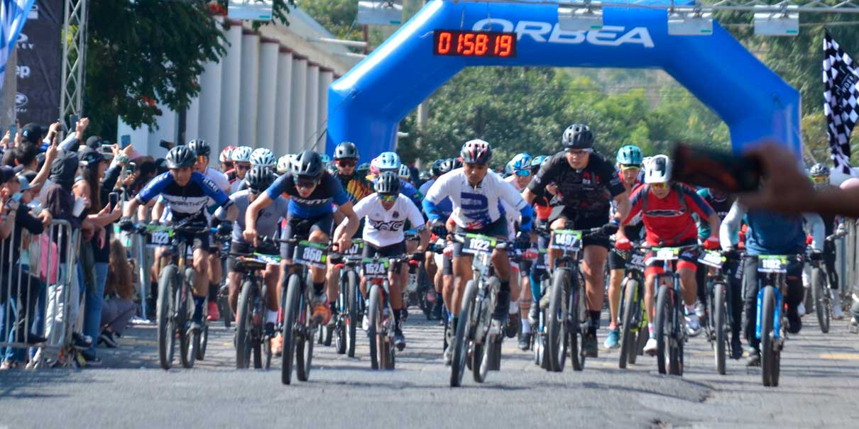 Fin de semana de adrenalina, arte y tradición en Atlixco