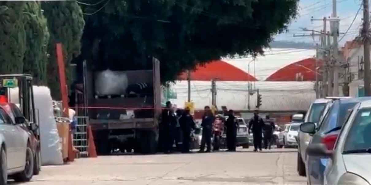  Pese a vigilancia atacan a balazos a encargados de una estética en el Mercado Morelos