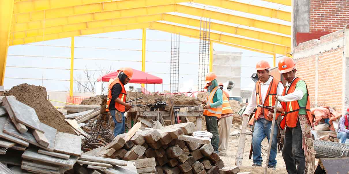 “Ediles constructores” acaparan obras con sus empresas y generan desempleo: FxM