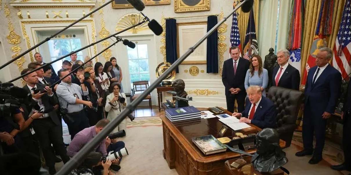 Trump pone en marcha Trump TV tras vetar a medios de la Casa Blanca