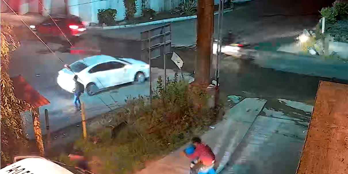 Chofer enfrenta a delincuentes en transporte de Nativitas. VIDEO