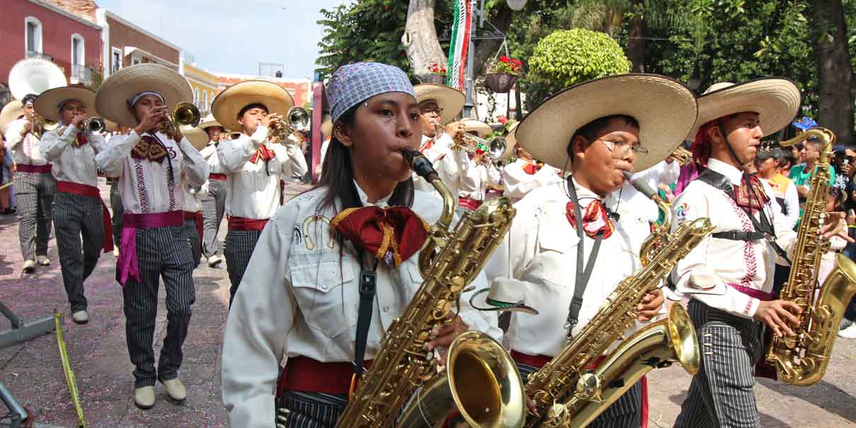 Atlixco celebra los 214 Años de Independencia con un desfile monumental y un saldo blanco