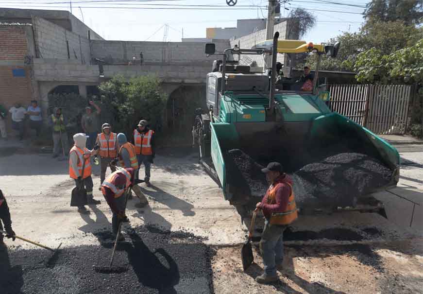 Avanza Gobierno de José Chedraui trabajos de pavimentación en la calle 2 Sur