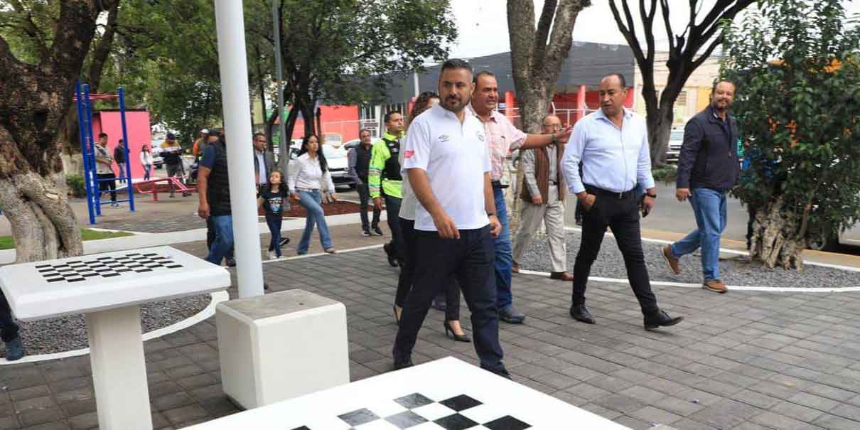 Entrega Ayuntamiento de Puebla rehabilitación del parque Juan Pablo II