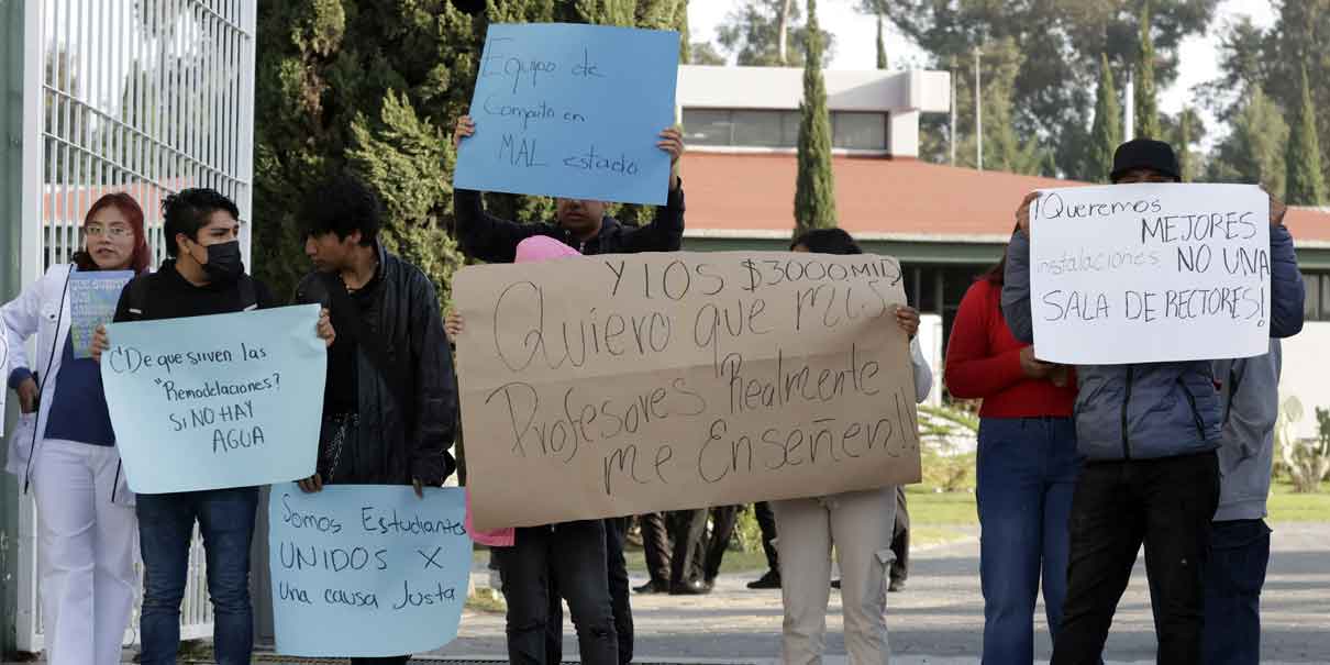 Exigen seguridad alumnos de la UTP, cierran accesos al plantel