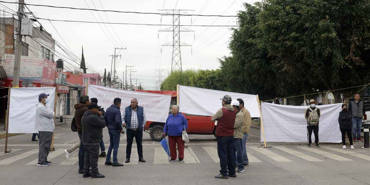 Levantar bloqueo de ejidatarios es responsabilidad del Ayuntamiento de Puebla, dijo el gobernador