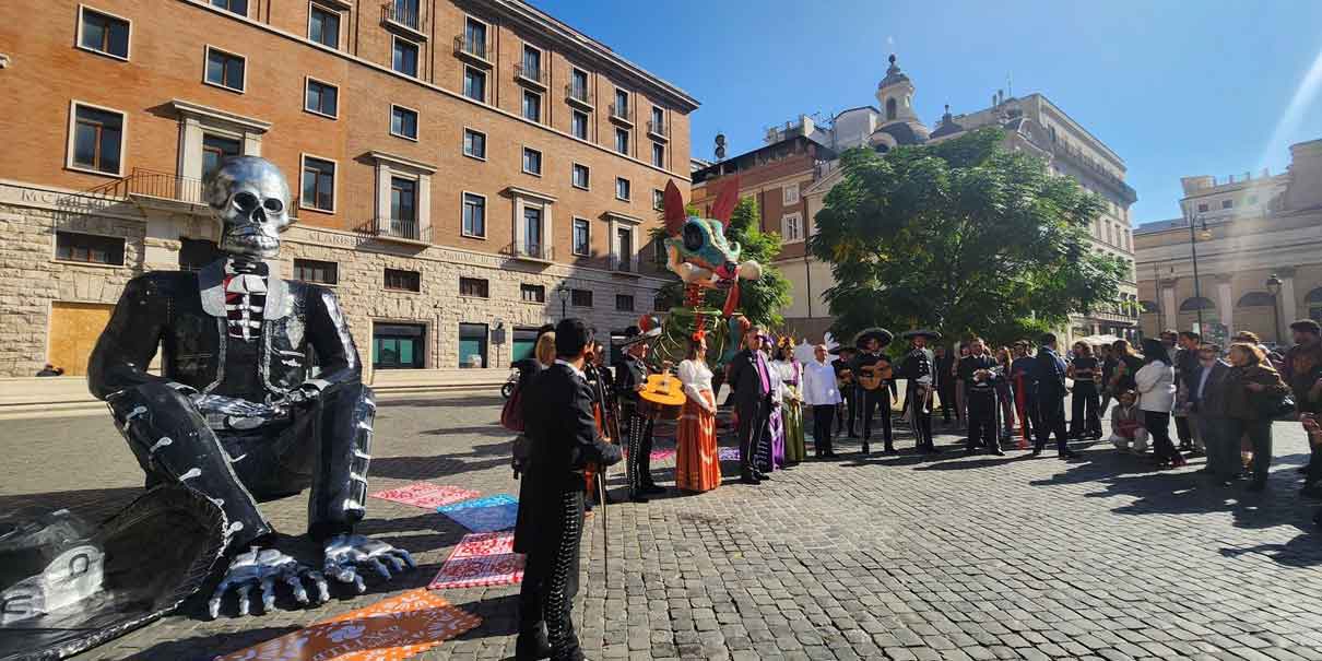 Llegaron las Catrinas Monumentales a Roma, Italia 