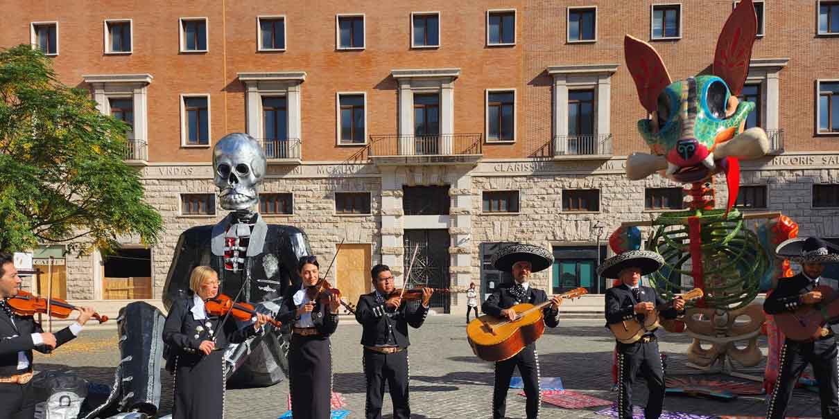 Llegaron las Catrinas Monumentales a Roma, Italia 