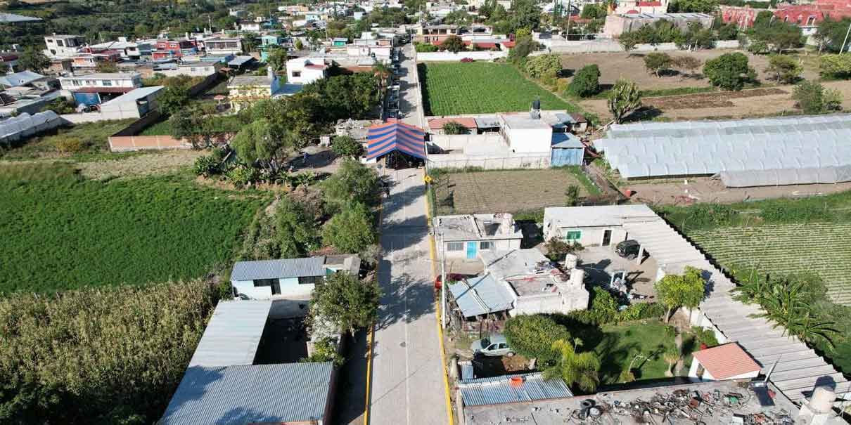 Más apoyos y obras a los productores de Atlixco