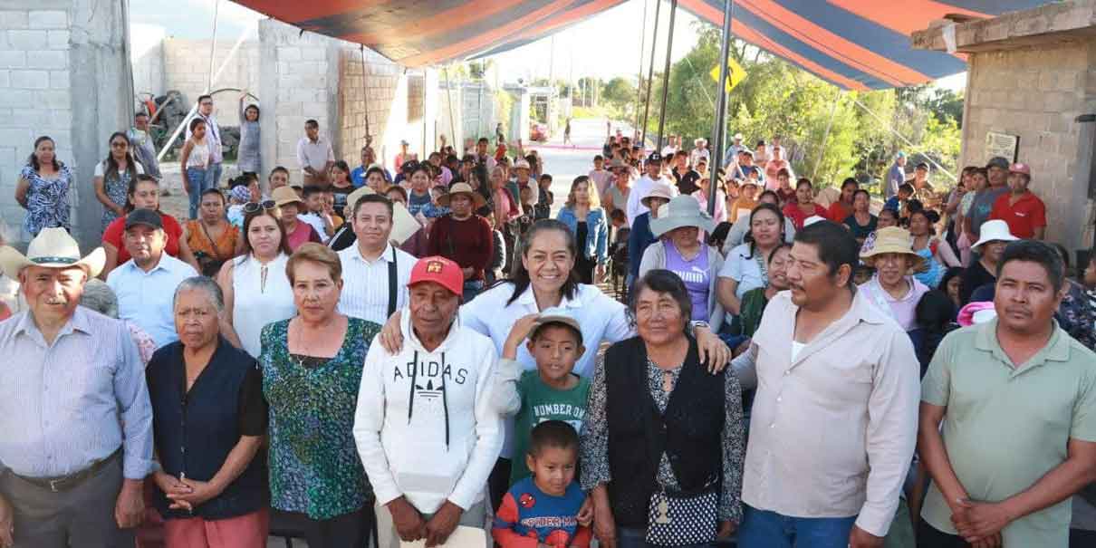 Más apoyos y obras a los productores de Atlixco