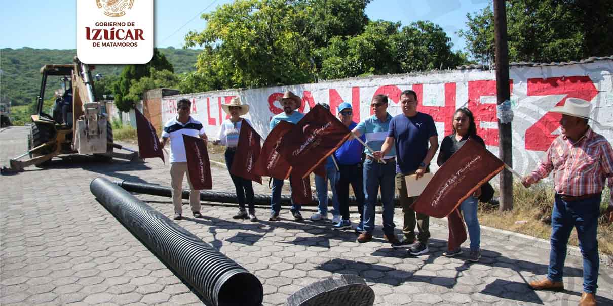 Obras sociales transforman la vida en barrios y colonias de Izúcar