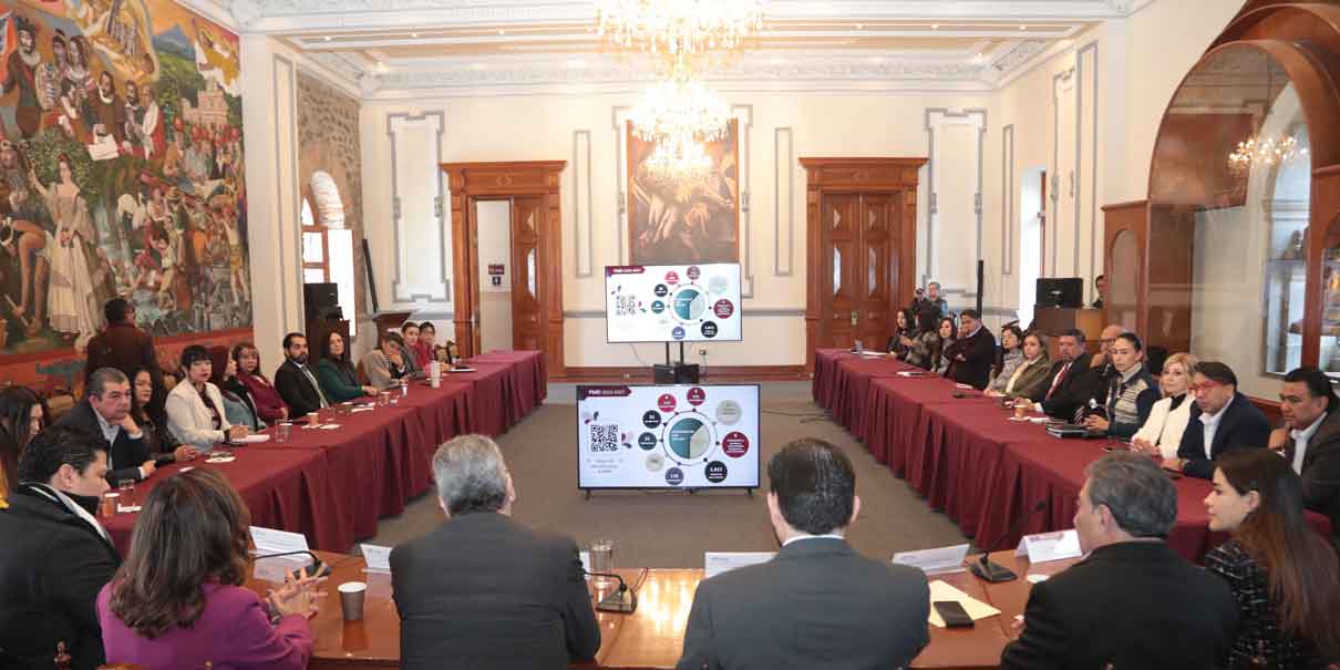 Presenta Chedraui a regidores avances del Plan Municipal de Desarrollo 2024-2027