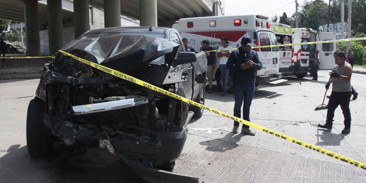 Se estrellan motociclista, camioneta y RUTA PERIFÉRICO; hubo 7 heridos