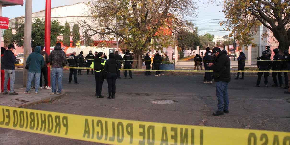 Se incendia Gran Bodega de Amalucan; rescatan a trabajador