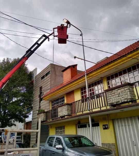 Secretaría de Servicios Públicos continúa con el mantenimiento a puntos de luz en la ciudad