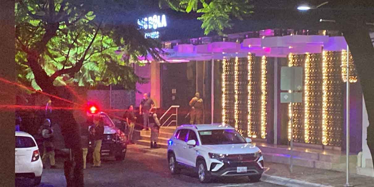 Balacera deja 2 muertos y 3 heridos en casino de Lomas de Angelópolis