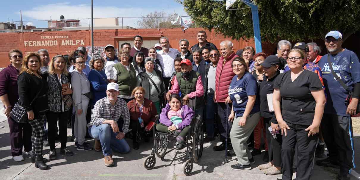 Supervisa José Chedraui mantenimiento de áreas verdes de la colonia Las Hadas