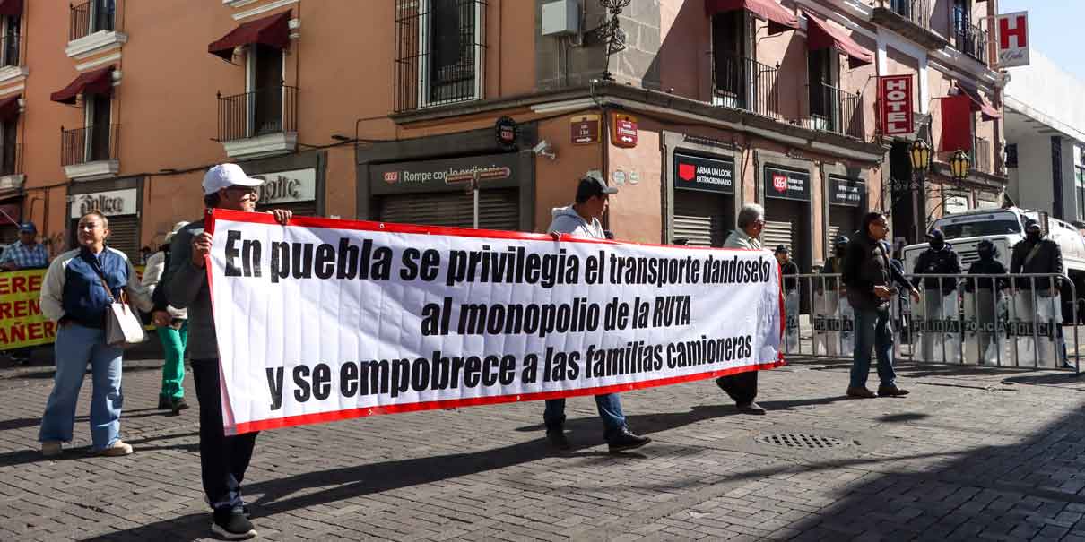 Transportistas quieren aumento al pasaje, hay paro y manifestación