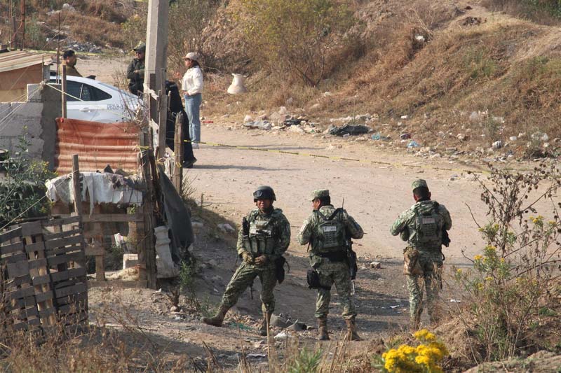 Tiran cuerpo desmembrado en bolsas en Xochimehuacán
