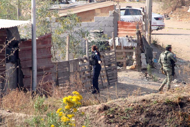 Tiran cuerpo desmembrado en bolsas en Xochimehuacán