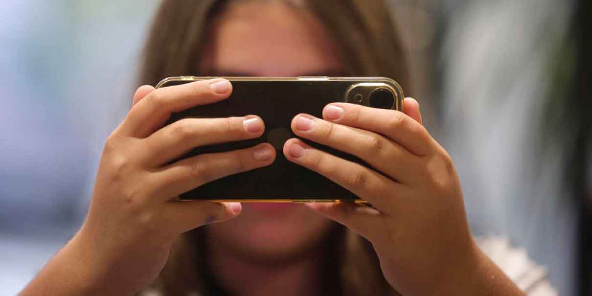 Teléfonos en menores de edad