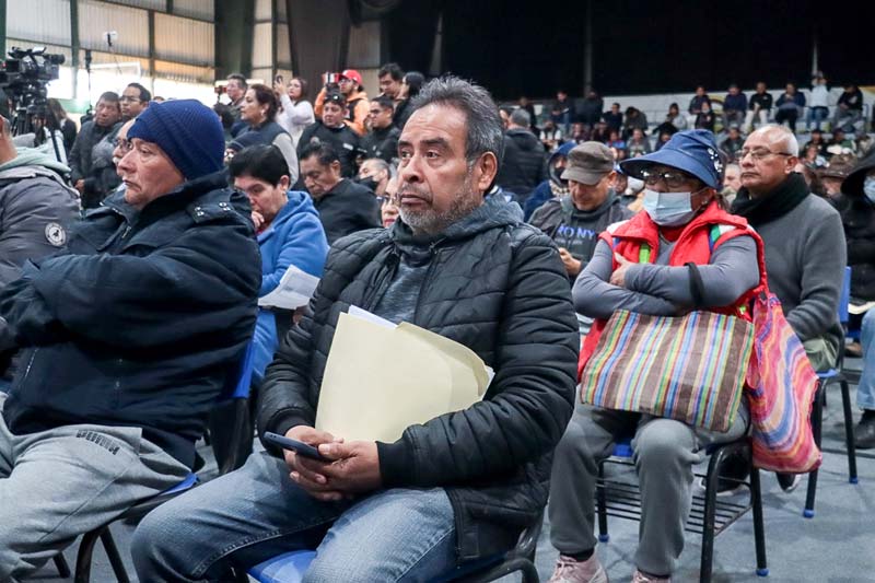 Adultos mayores y mujeres poblanas reciben apoyos de Pensión para el Bienestar