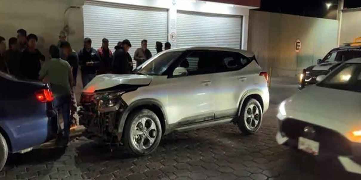 Agente de Tránsito borracho provocó múltiples choques en Tehuacán